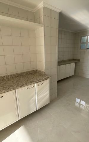 Casa de condomínio para alugar com 180m², 3 quartos e 2 vagas Casa de condomínio para alugar com 180m², 3 quartos e 2 vagasCozinha
