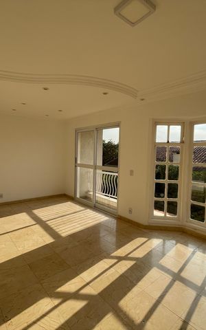 Casa de condomínio para alugar com 180m², 3 quartos e 2 vagas Casa de condomínio para alugar com 180m², 3 quartos e 2 vagasSala