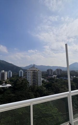 Apartamento à venda com 155m², 3 quartos e 2 vagas Apartamento à venda com 155m², 3 quartos e 2 vagasVaranda do quarto