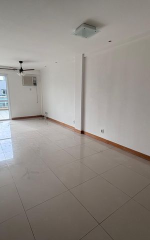 Apartamento à venda com 155m², 3 quartos e 2 vagas Apartamento à venda com 155m², 3 quartos e 2 vagasSala