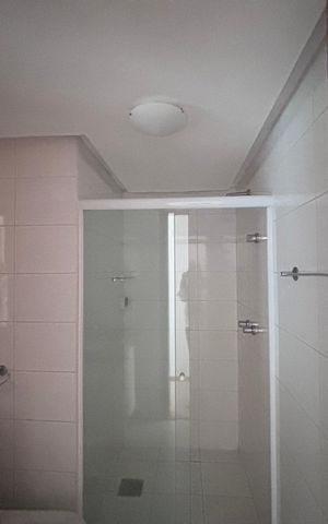 Apartamento à venda com 155m², 3 quartos e 2 vagas Apartamento à venda com 155m², 3 quartos e 2 vagasBanheiro social