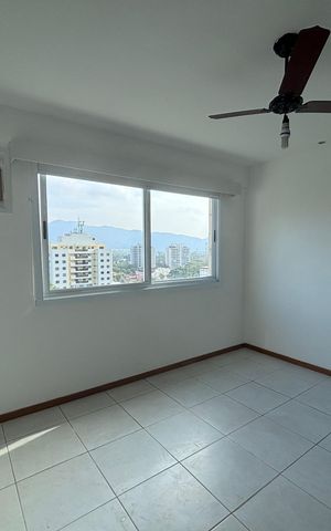 Apartamento à venda com 155m², 3 quartos e 2 vagas Apartamento à venda com 155m², 3 quartos e 2 vagasSuíte