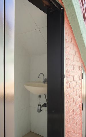 Casa à venda com 300m², 8 quartos e 9 vagasBanheiro de Serviço 2