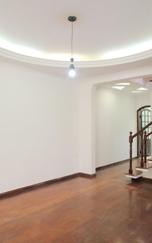 Casa à venda com 300m², 8 quartos e 9 vagasSala de jantar