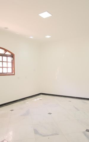 Casa à venda com 300m², 8 quartos e 9 vagasSuíte 1