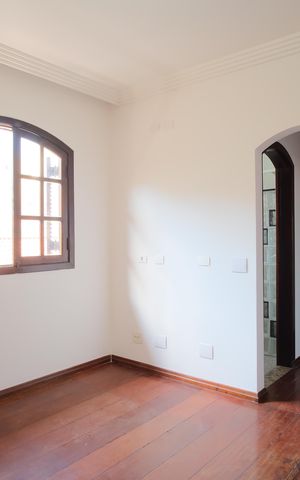 Casa à venda com 300m², 8 quartos e 9 vagasSuíte 3