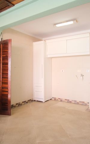 Casa à venda com 300m², 8 quartos e 9 vagasÁrea de Serviço