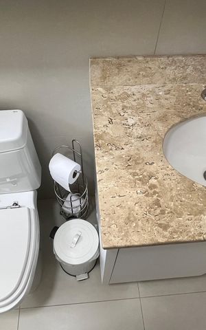 Apartamento para alugar com 83m², 2 quartos e 2 vagas Apartamento para alugar com 83m², 2 quartos e 2 vagasBanheiro social