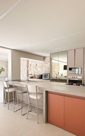 Casa à venda com 340m², 3 quartos e 4 vagas Casa à venda com 340m², 3 quartos e 4 vagasCozinha