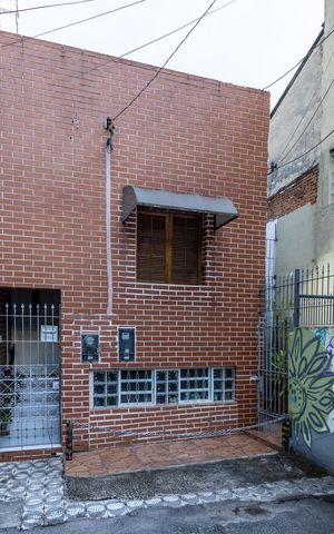 Casa à venda com 165m², 3 quartos e 1 vaga Casa à venda com 165m², 3 quartos e 1 vagaFachada da casa