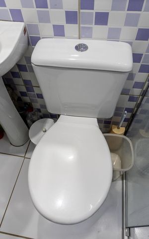 Casa à venda com 165m², 3 quartos e 1 vaga Casa à venda com 165m², 3 quartos e 1 vagaBanheiro 3