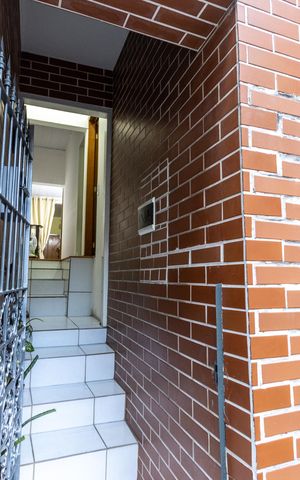Casa à venda com 165m², 3 quartos e 1 vaga Casa à venda com 165m², 3 quartos e 1 vagaFachada da casa