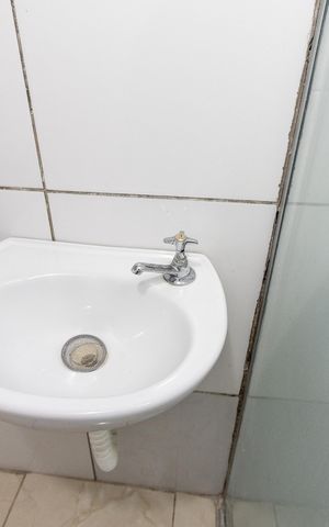 Casa à venda com 165m², 3 quartos e 1 vaga Casa à venda com 165m², 3 quartos e 1 vagaBanheiro 2