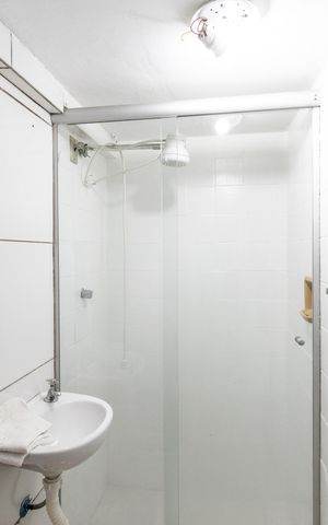 Casa à venda com 165m², 3 quartos e 1 vaga Casa à venda com 165m², 3 quartos e 1 vagaBanheiro 2