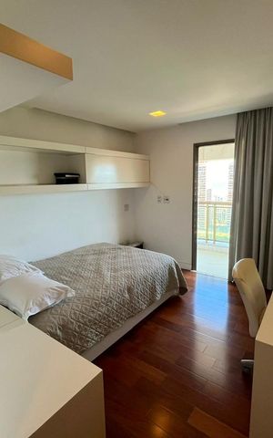 Apartamento à venda com 600m², 5 quartos e 5 vagas Apartamento à venda com 600m², 5 quartos e 5 vagasQuarto 2