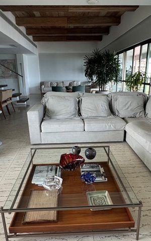 Apartamento à venda com 600m², 5 quartos e 5 vagas Apartamento à venda com 600m², 5 quartos e 5 vagasSala