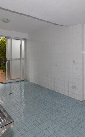 Casa à venda com 250m², 4 quartos e 2 vagasÁrea de Serviço