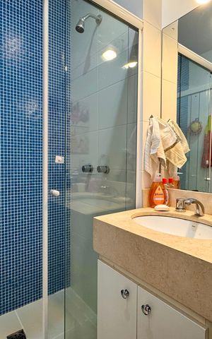Apartamento à venda com 85m², 2 quartos e 1 vaga Apartamento à venda com 85m², 2 quartos e 1 vagaBanheiro social