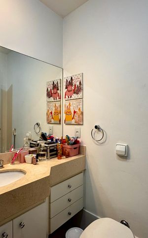 Apartamento à venda com 85m², 2 quartos e 1 vaga Apartamento à venda com 85m², 2 quartos e 1 vagaBanheiro social