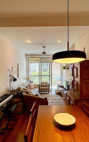 Apartamento à venda com 85m², 2 quartos e 1 vaga Apartamento à venda com 85m², 2 quartos e 1 vagaSala