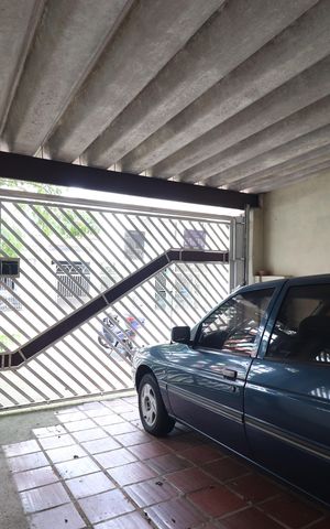 Casa à venda com 182m², 3 quartos e 2 vagasGaragem