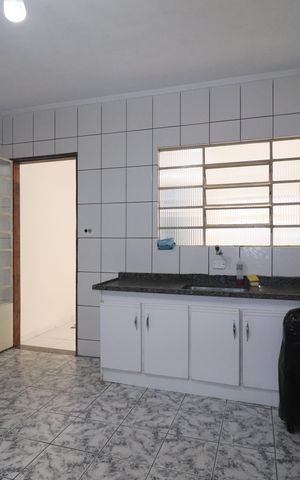 Casa à venda com 182m², 3 quartos e 2 vagasCozinha
