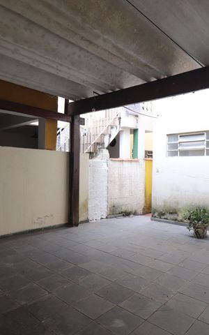 Casa à venda com 182m², 3 quartos e 2 vagasQuintal