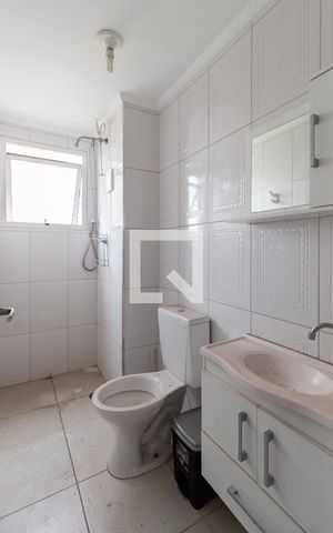 Apartamento à venda com 63m², 2 quartos e 1 vaga Apartamento à venda com 63m², 2 quartos e 1 vagaBanheiro