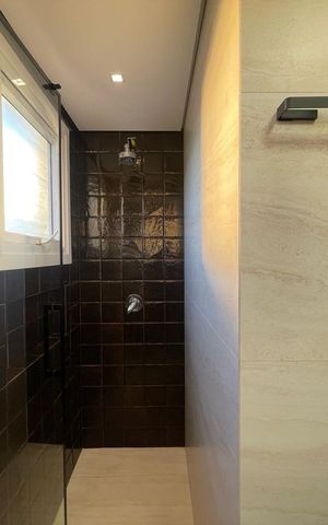 Apartamento à venda com 65m², 1 quarto e 2 vagasBanheiro social