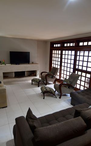Casa de condomínio à venda com 850m², 4 quartos e 6 vagasSala