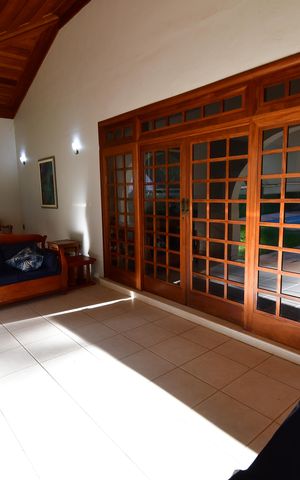 Casa de condomínio à venda com 850m², 4 quartos e 6 vagasVaranda