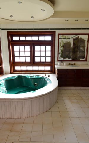 Casa de condomínio à venda com 850m², 4 quartos e 6 vagasBanheiro Suíte 4