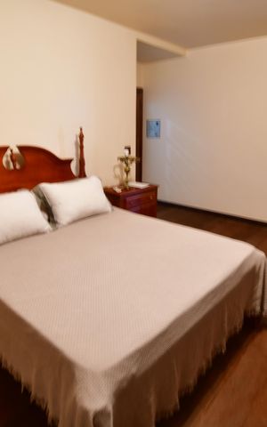 Casa de condomínio à venda com 850m², 4 quartos e 6 vagasSuíte 4