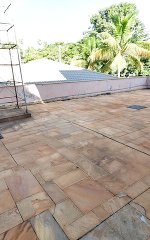 Casa de condomínio à venda com 850m², 4 quartos e 6 vagasQuintal