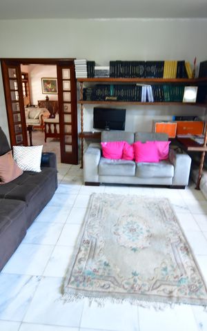 Casa de condomínio à venda com 850m², 4 quartos e 6 vagasSala