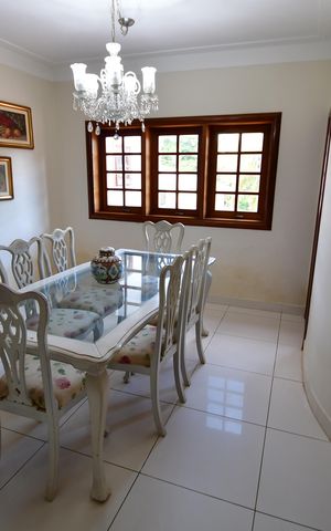 Casa de condomínio à venda com 850m², 4 quartos e 6 vagasSala