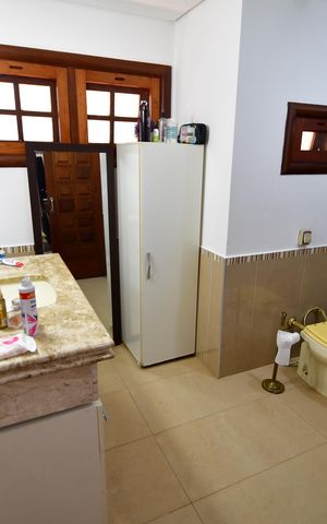 Casa de condomínio à venda com 850m², 4 quartos e 6 vagasBanheiro Suíte