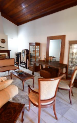 Casa de condomínio à venda com 850m², 4 quartos e 6 vagasSala