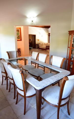 Casa de condomínio à venda com 850m², 4 quartos e 6 vagasSala