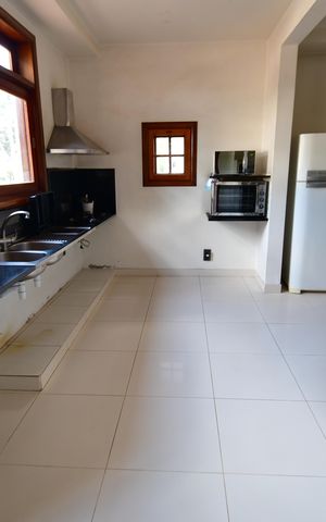 Casa de condomínio à venda com 850m², 4 quartos e 6 vagasCozinha