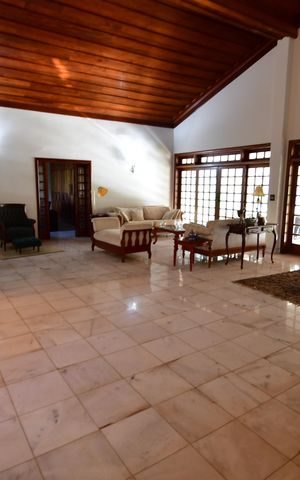 Casa de condomínio à venda com 850m², 4 quartos e 6 vagasSala