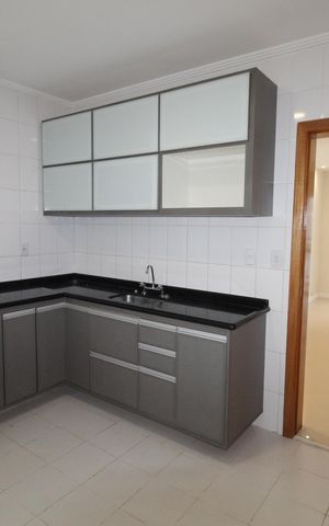 Apartamento para alugar com 90m², 3 quartos e 2 vagasCozinha