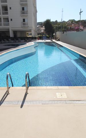 Apartamento para alugar com 90m², 3 quartos e 2 vagasÁrea comum - Piscina