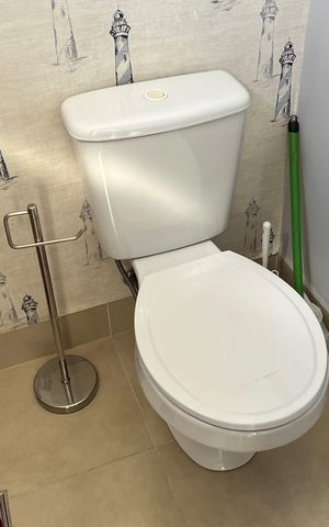 Apartamento para alugar com 200m², 2 quartos e 2 vagas Apartamento para alugar com 200m², 2 quartos e 2 vagasBanheiro de serviço
