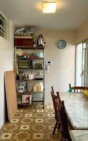 Casa à venda com 400m², 4 quartos e 2 vagas Casa à venda com 400m², 4 quartos e 2 vagasCozinha