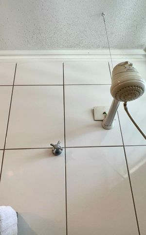 Casa à venda com 400m², 4 quartos e 2 vagas Casa à venda com 400m², 4 quartos e 2 vagasBanheiro Social