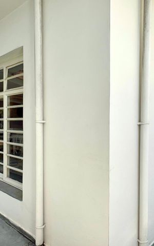 Casa à venda com 400m², 4 quartos e 2 vagas Casa à venda com 400m², 4 quartos e 2 vagasÁrea comum
