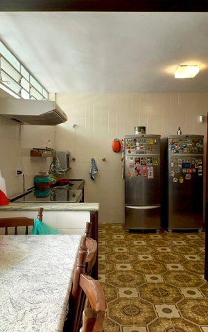 Casa à venda com 400m², 4 quartos e 2 vagas Casa à venda com 400m², 4 quartos e 2 vagasCozinha