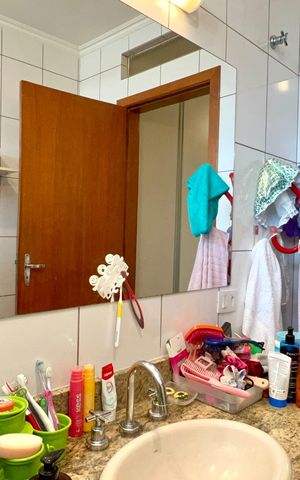 Casa à venda com 400m², 4 quartos e 2 vagas Casa à venda com 400m², 4 quartos e 2 vagasBanheiro Social