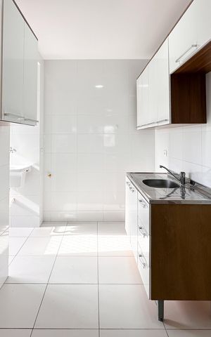 Apartamento para alugar com 66m², 2 quartos e 2 vagas Apartamento para alugar com 66m², 2 quartos e 2 vagasCozinha